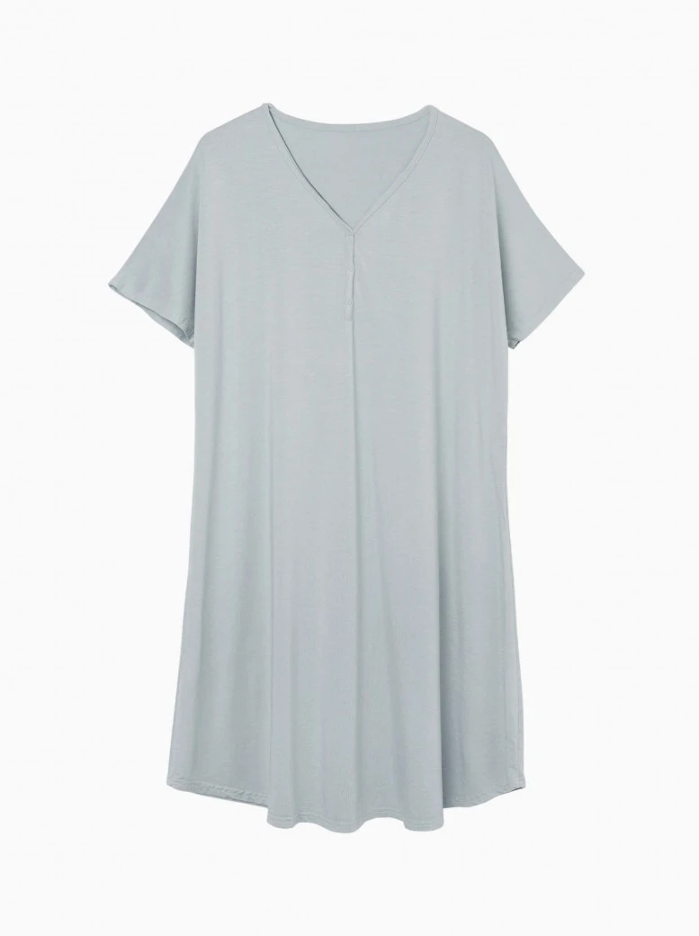 skincalm nursing and maternity button-up night dress · pale blue